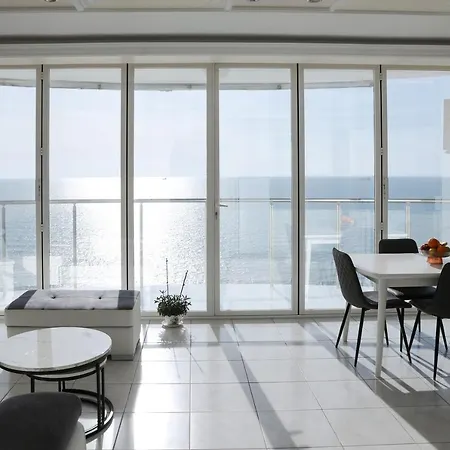 아파트 Beachfront Luxury Residences 13 *