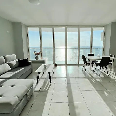 شقة Beachfront Luxury Residences 13 دراس