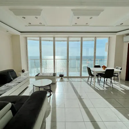 Beachfront Luxury Residences 13 Durrës